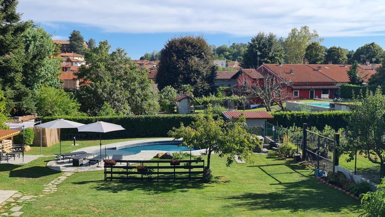 La Tana Dei Corgi Bed & Breakfast Moncrivello Dış mekan fotoğraf