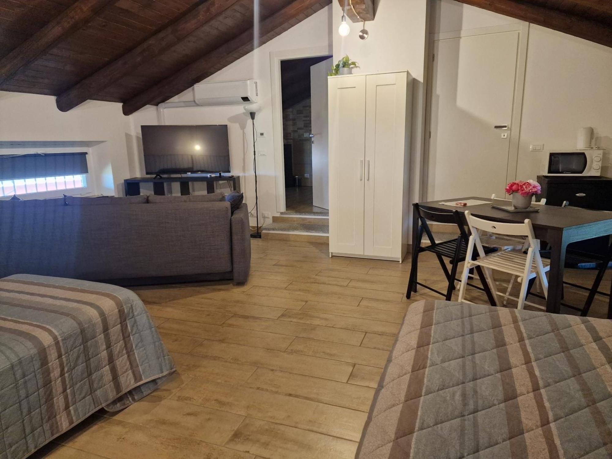 La Tana Dei Corgi Bed & Breakfast Moncrivello Dış mekan fotoğraf